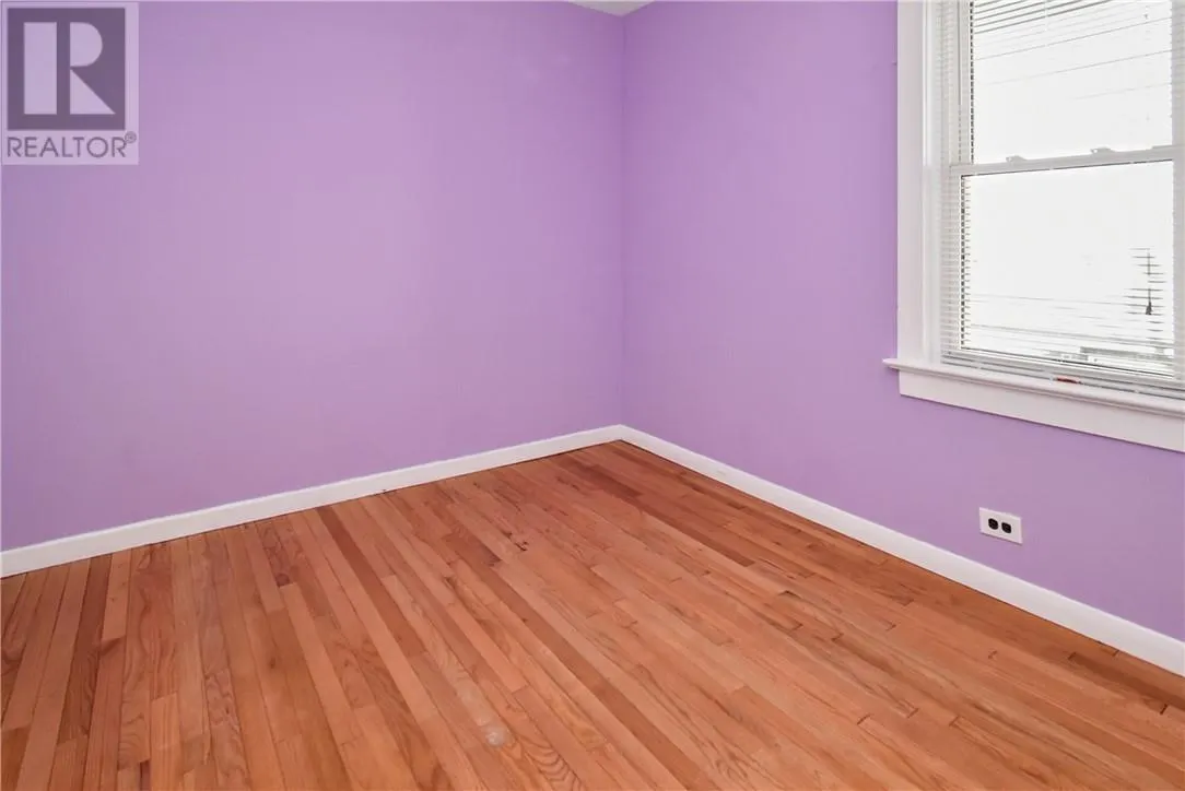 12 Gutcher Ave
