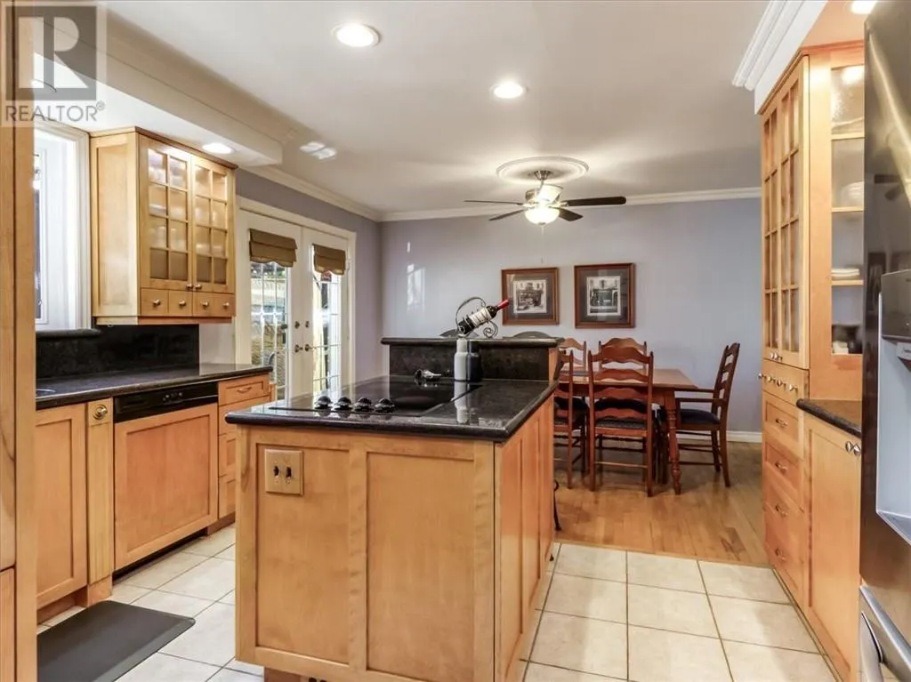 30 Fir St