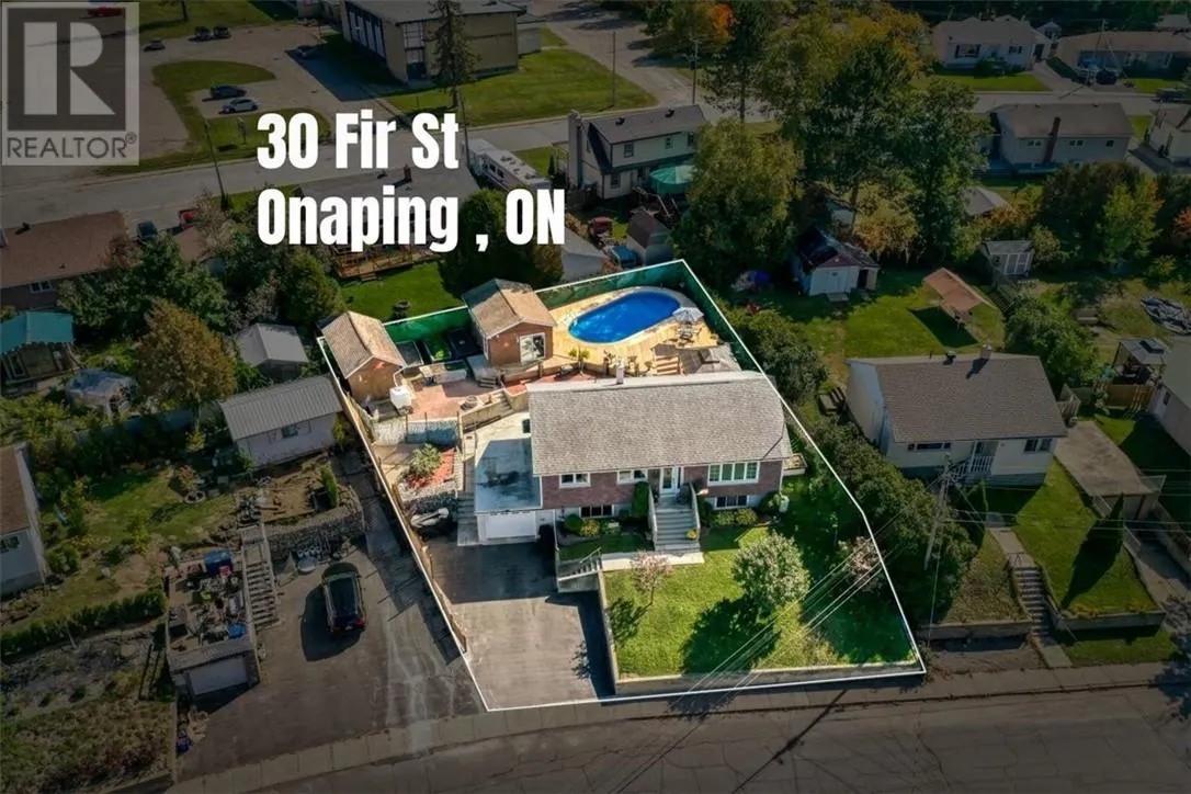 30 Fir St