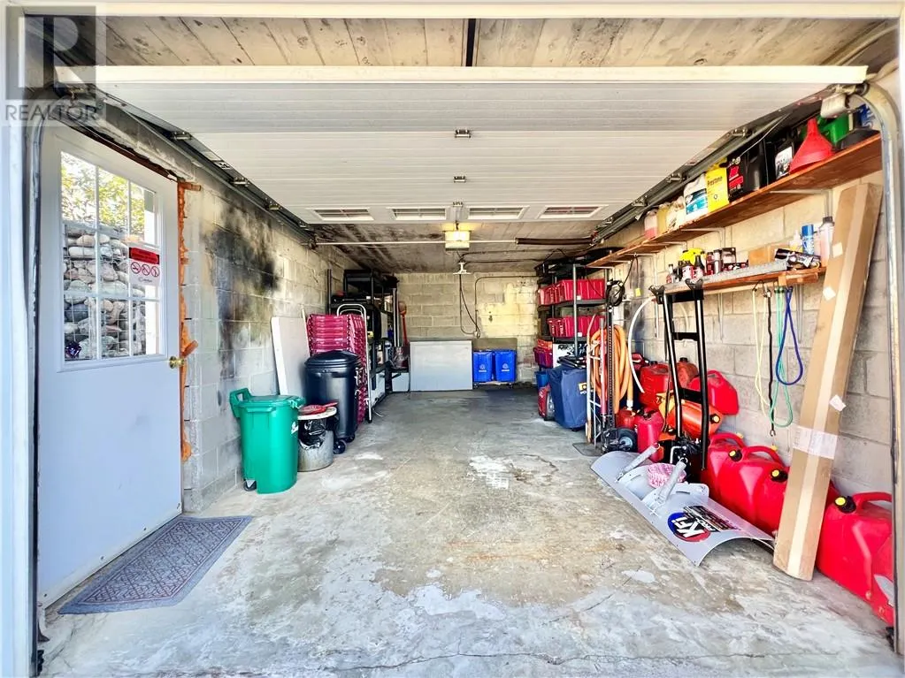 30 Fir St
