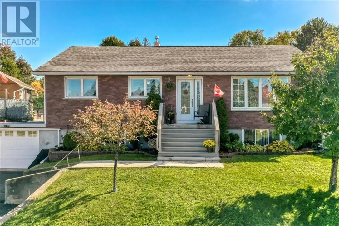 30 Fir St