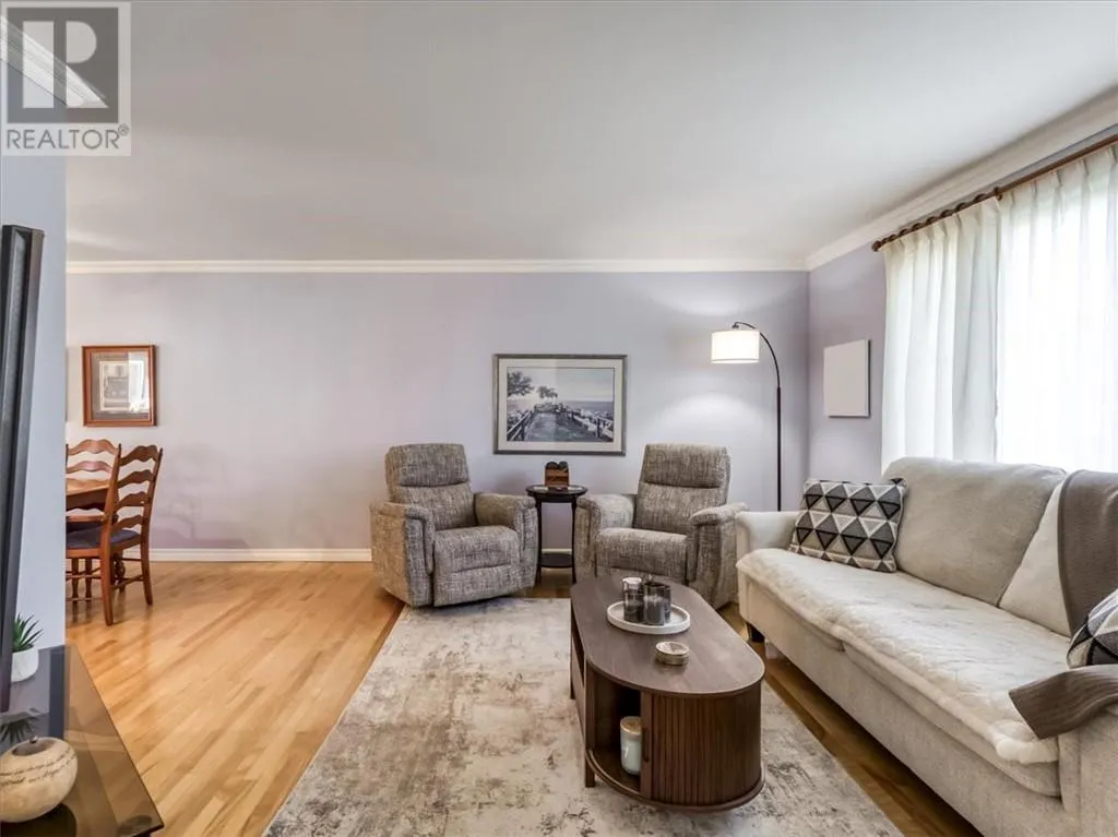 30 Fir St