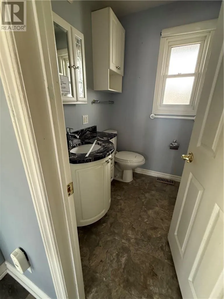 200 Hillside Drive South