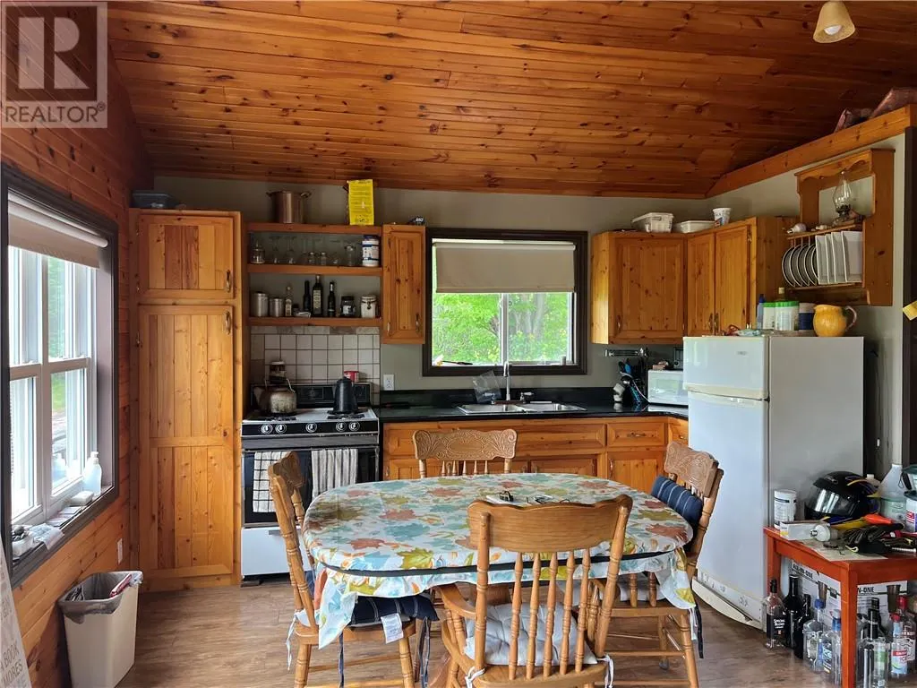 982 Musky Bay Road