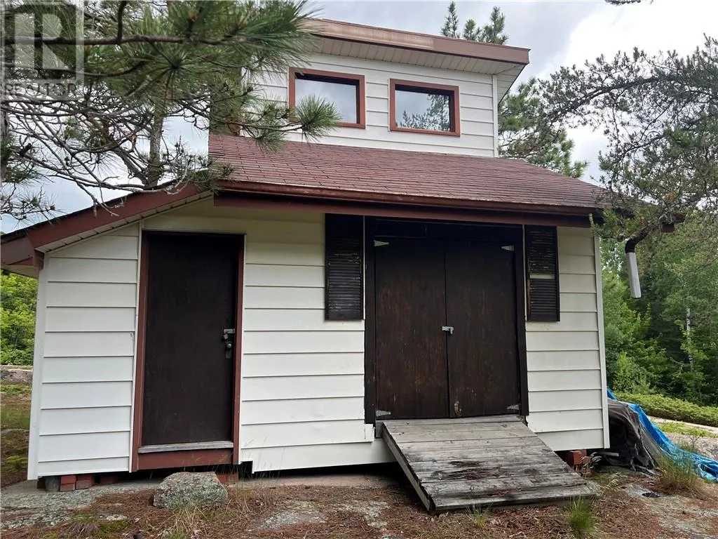 982 Musky Bay Road