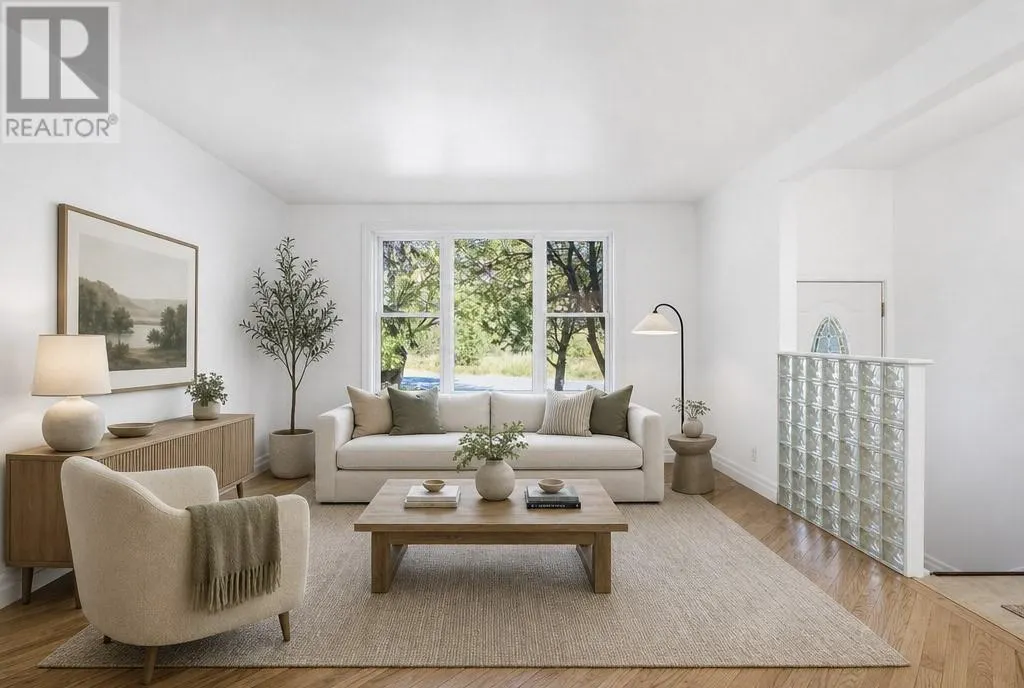 928 Beverly