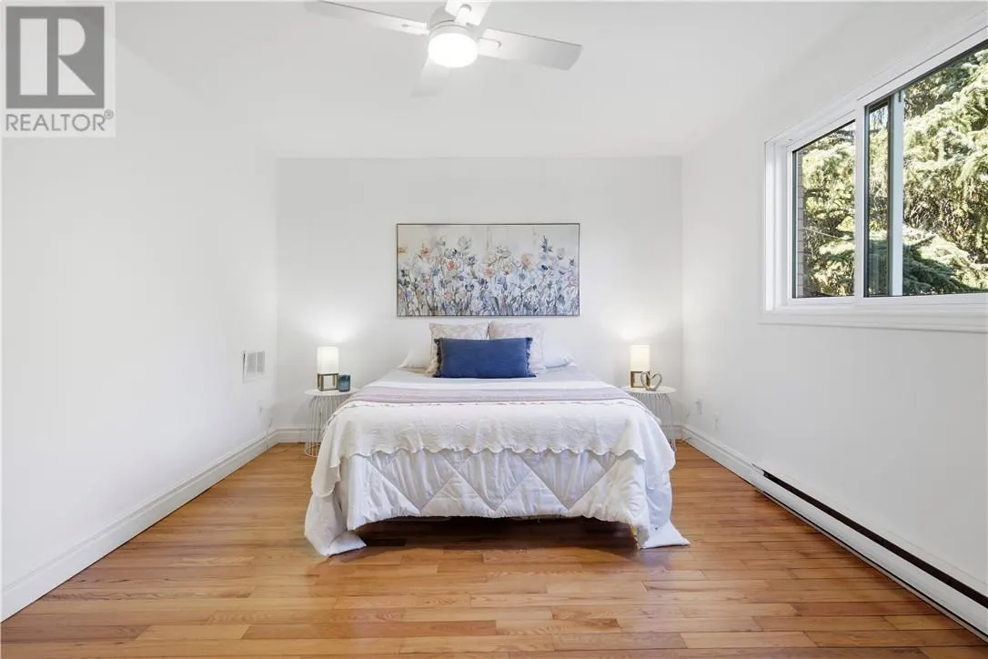 928 Beverly