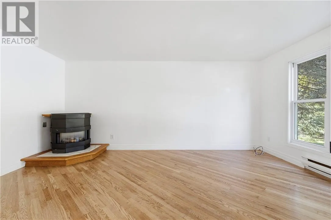 928 Beverly
