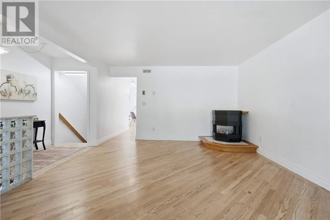 928 Beverly