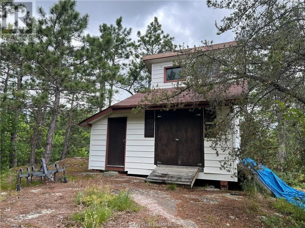 982 Musky Bay Road