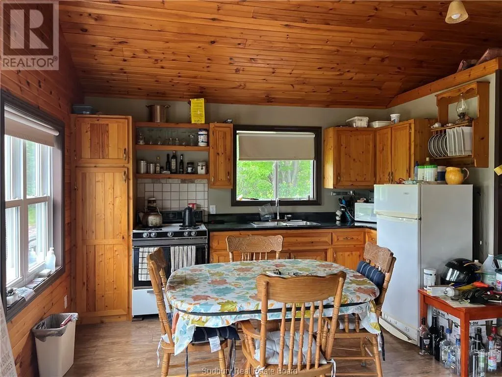 982 Musky Bay Road