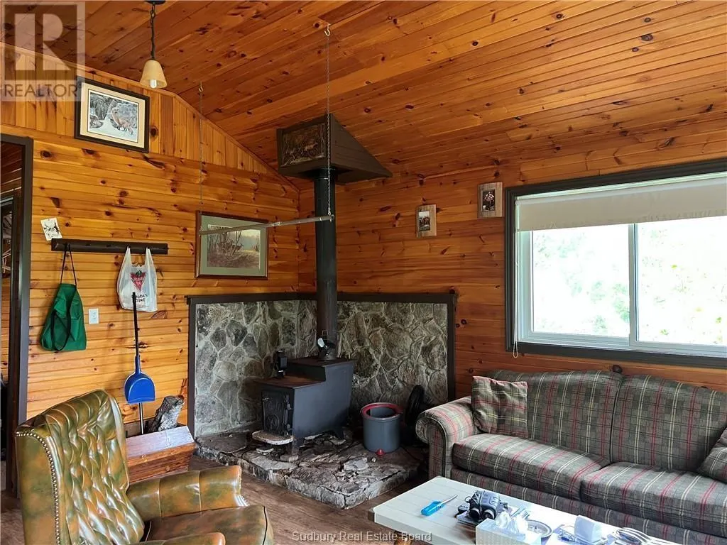982 Musky Bay Road