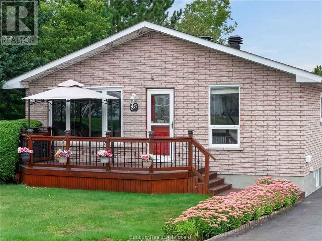 85 Ridgemount Avenue