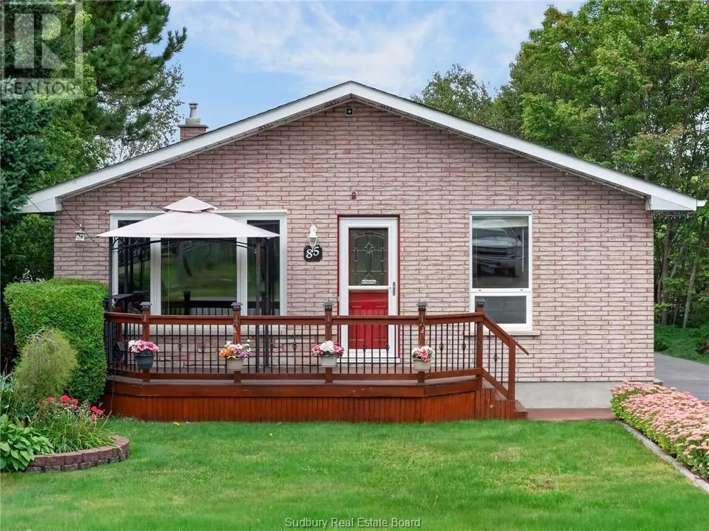 85 Ridgemount Avenue