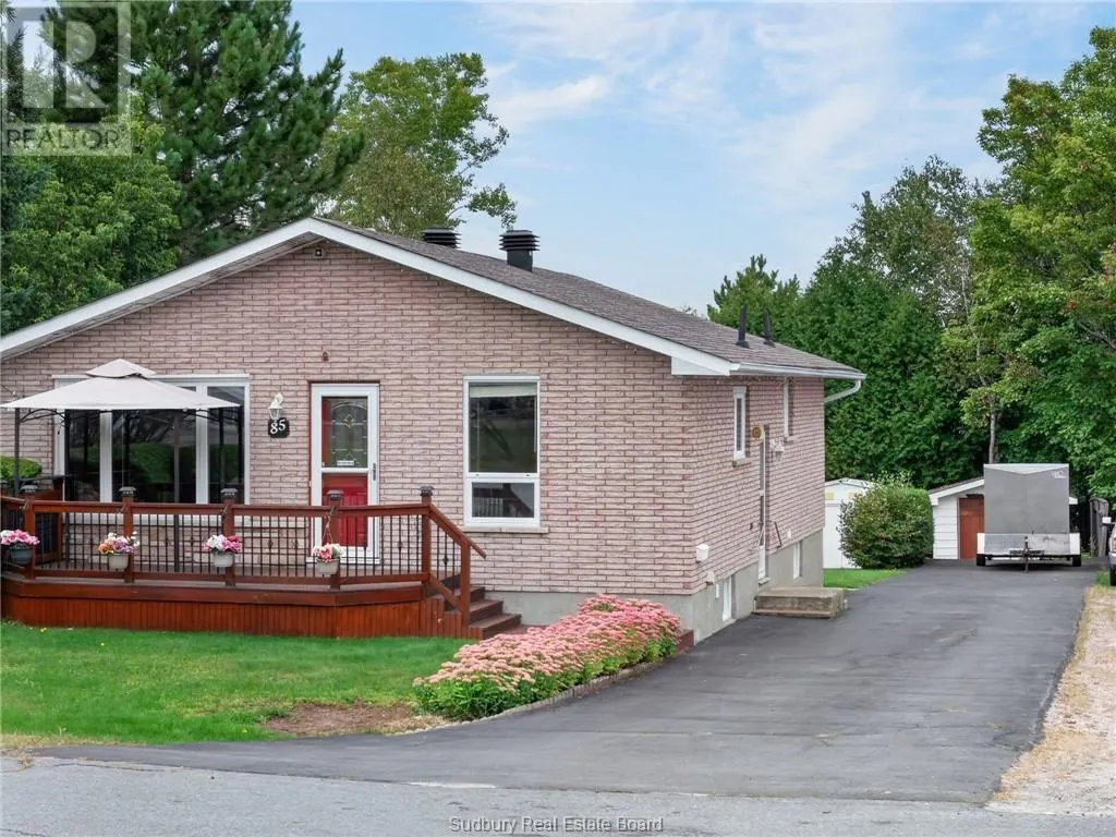 85 Ridgemount Avenue