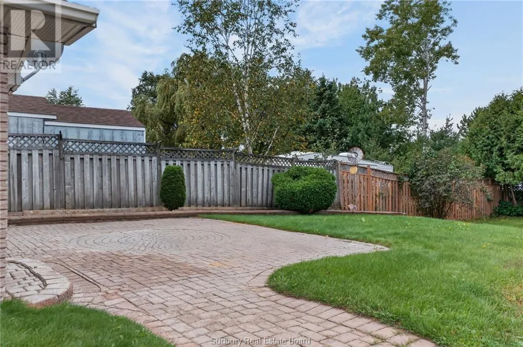 85 Ridgemount Avenue