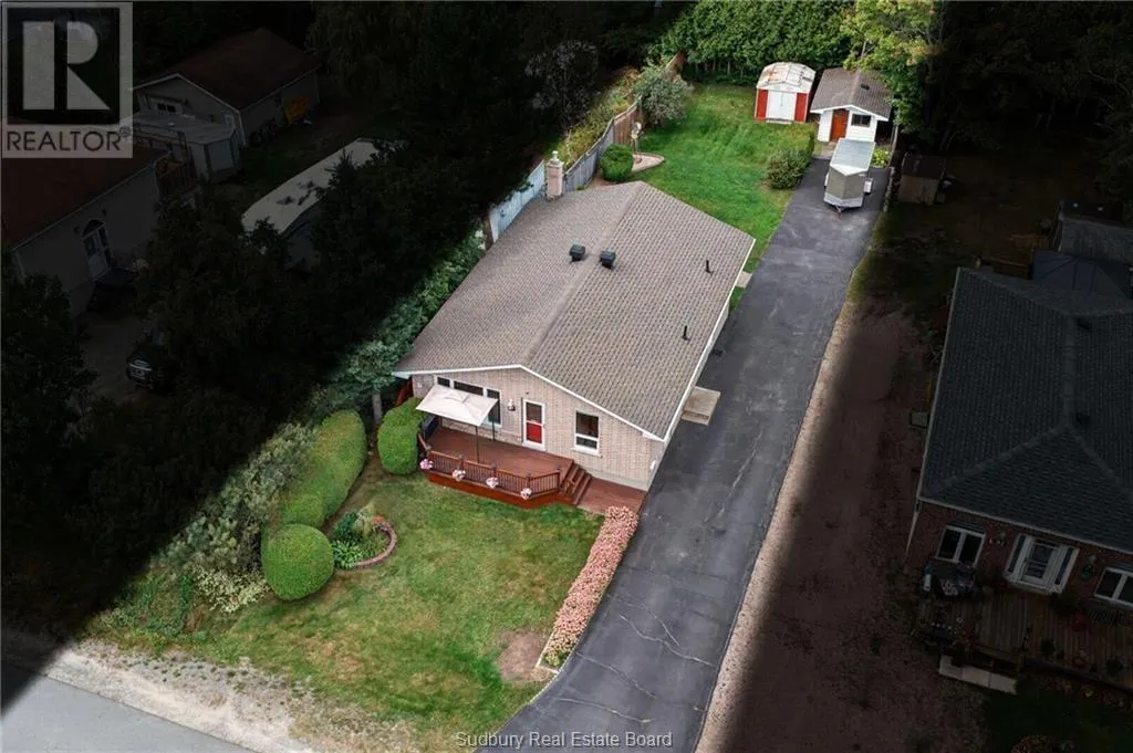 85 Ridgemount Avenue