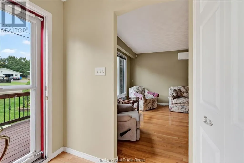 85 Ridgemount Avenue