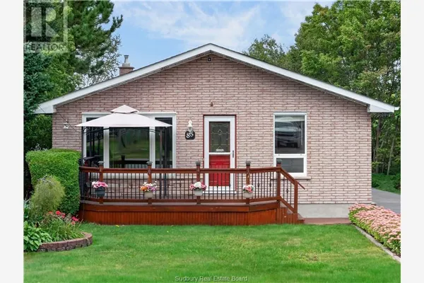 85 Ridgemount Avenue