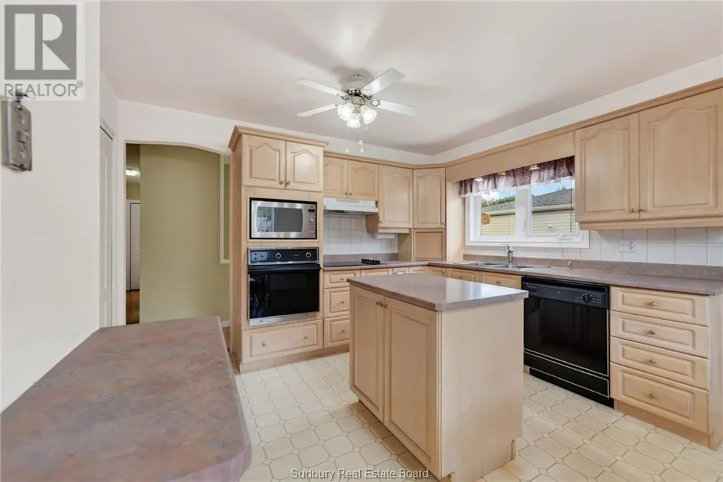 85 Ridgemount Avenue