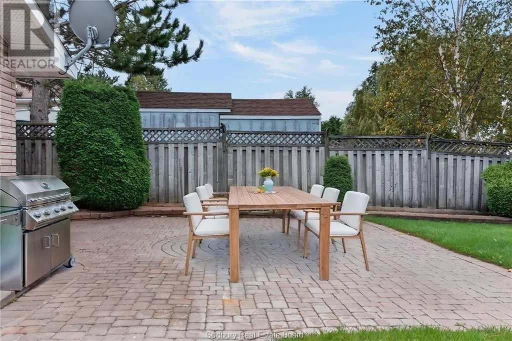 85 Ridgemount Avenue