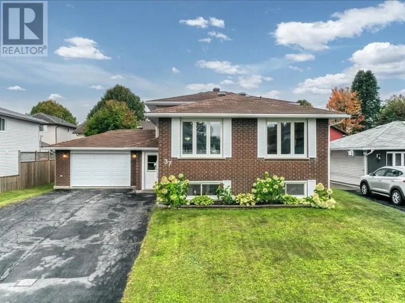 37 Plumtree Crescent
