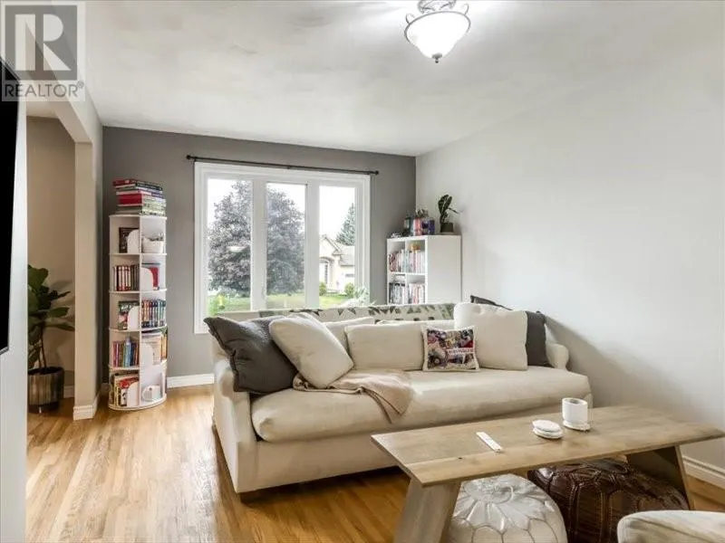 37 Plumtree Crescent