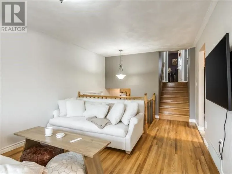 37 Plumtree Crescent