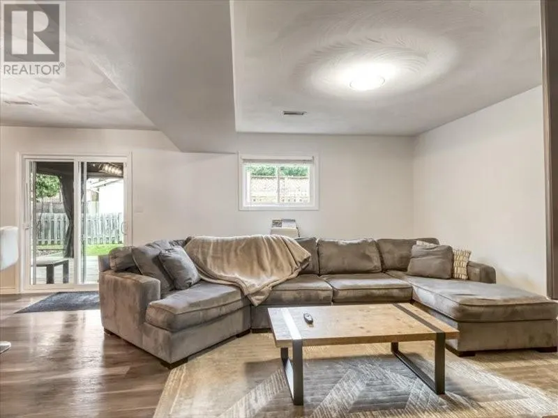 37 Plumtree Crescent