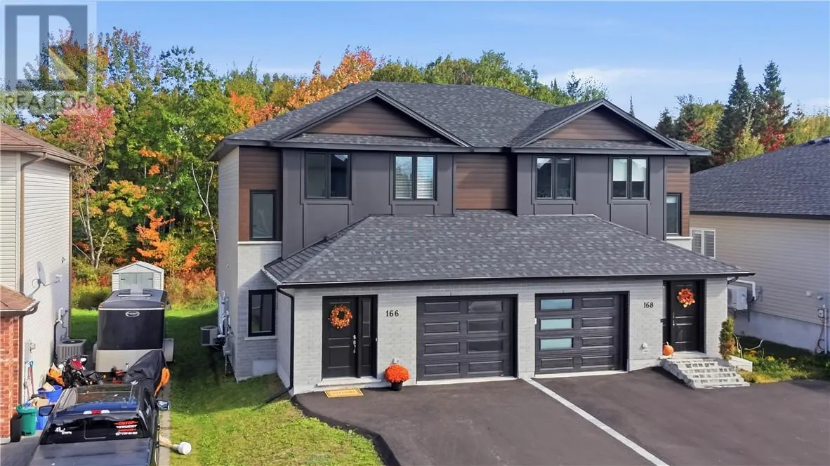 166 Eclipse Crescent