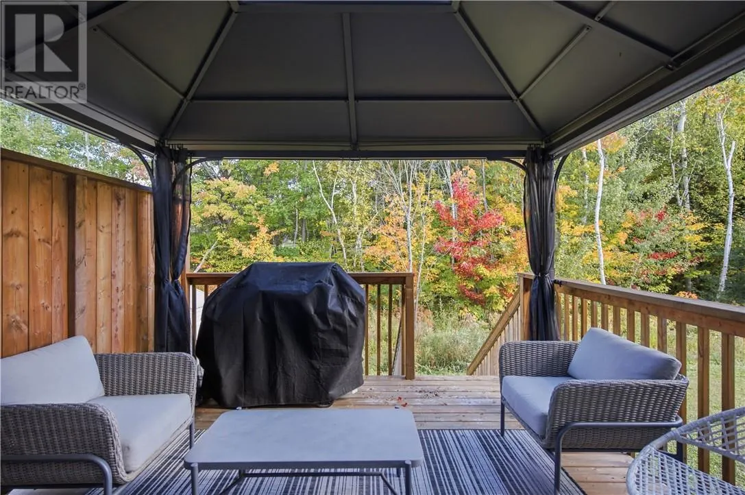 166 Eclipse Crescent