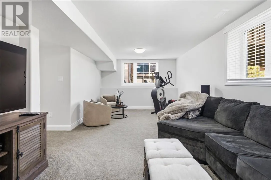 166 Eclipse Crescent