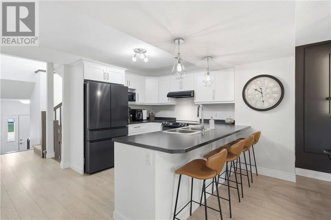 166 Eclipse Crescent