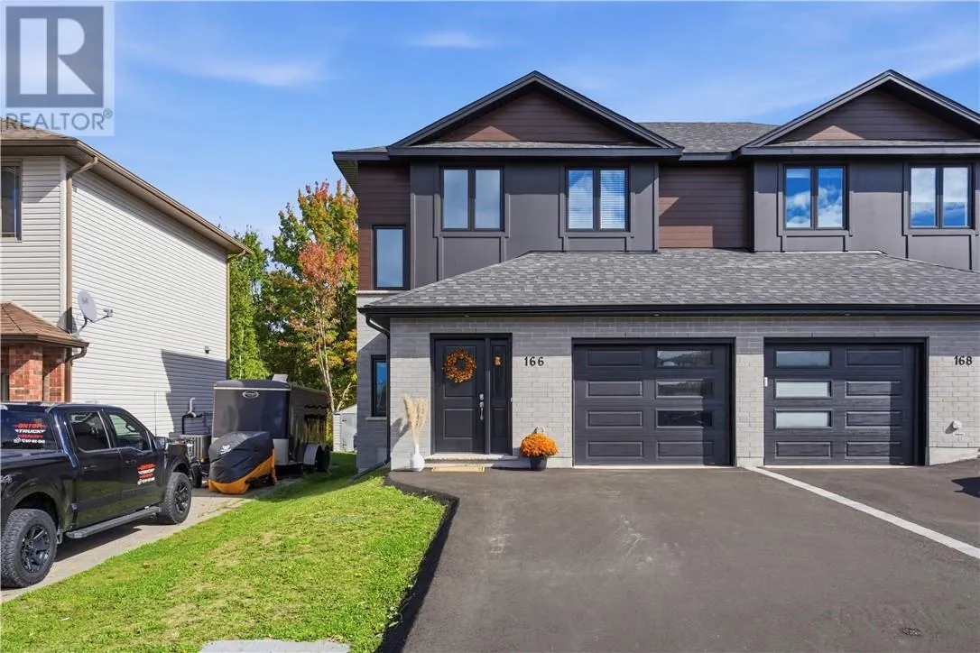 166 Eclipse Crescent