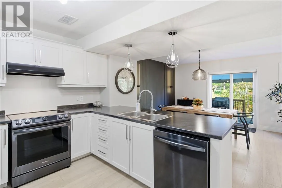 166 Eclipse Crescent