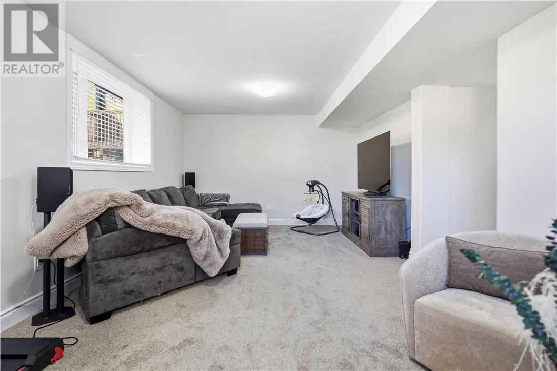 166 Eclipse Crescent