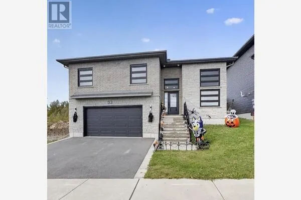 53 Hazelton