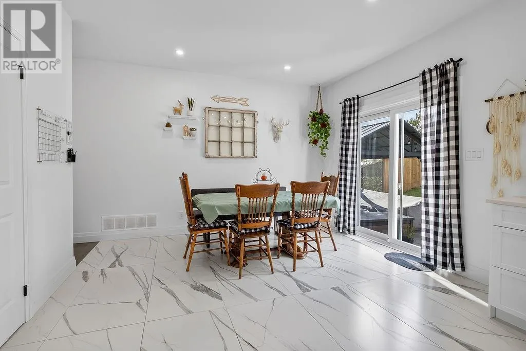 53 Hazelton