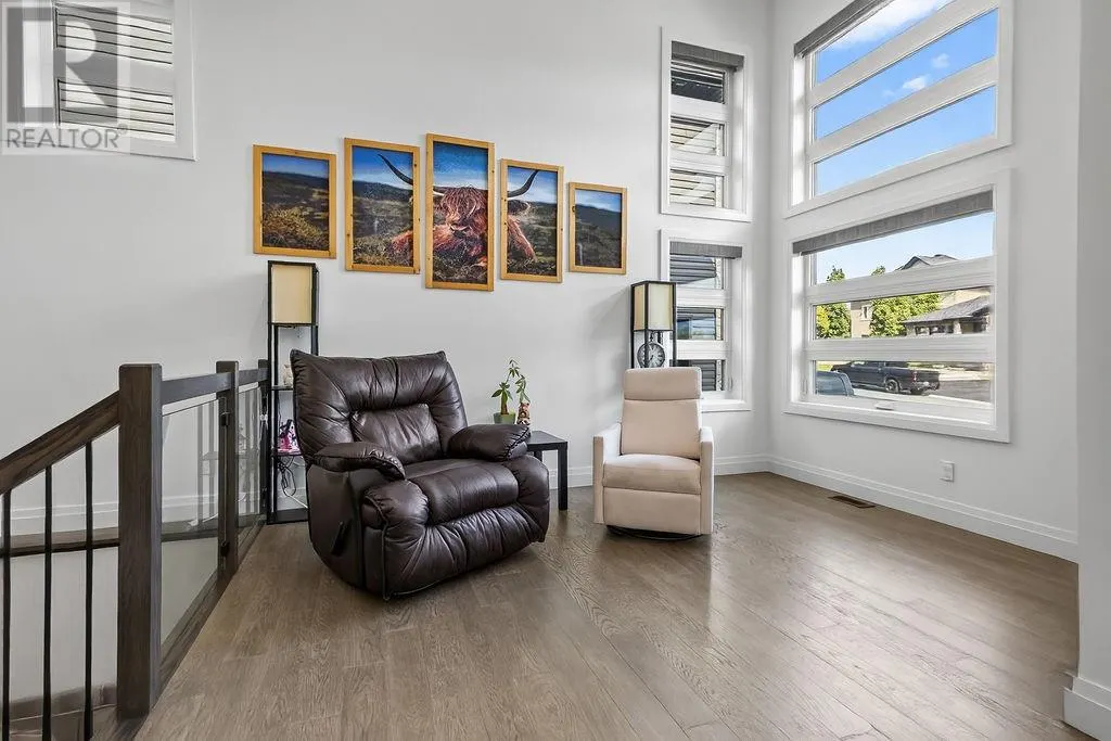 53 Hazelton