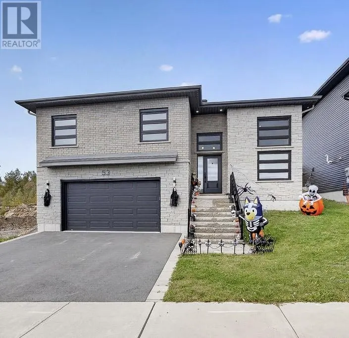 53 Hazelton