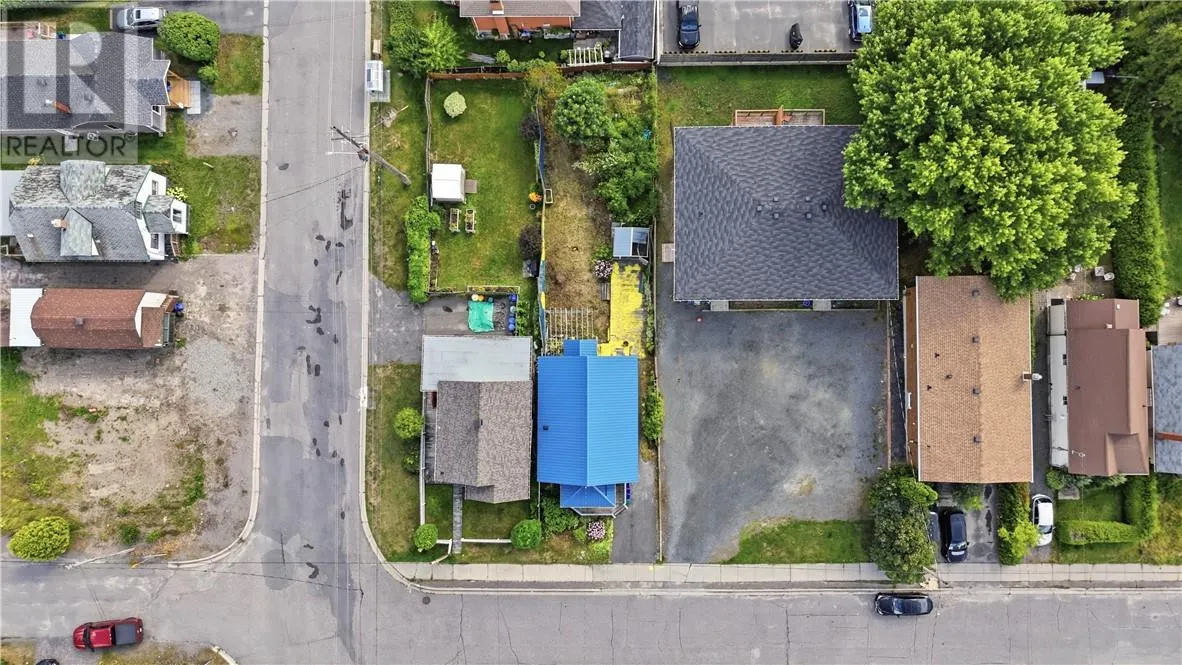 451 Cartier Avenue