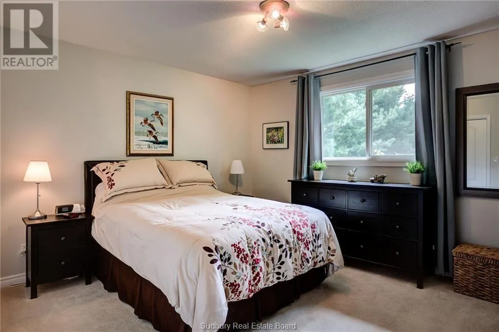 844 Windermere Crescent