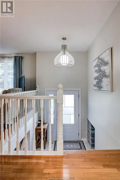 844 Windermere Crescent