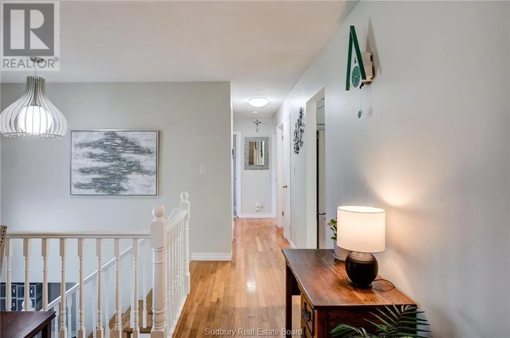 844 Windermere Crescent
