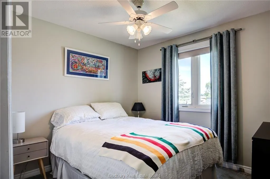 844 Windermere Crescent