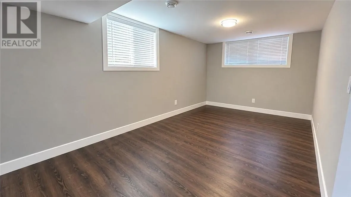 148 Hollybrook Crescent Unit# Lower