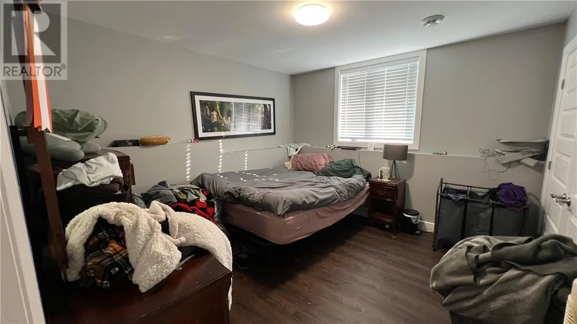 148 Hollybrook Crescent Unit# Lower