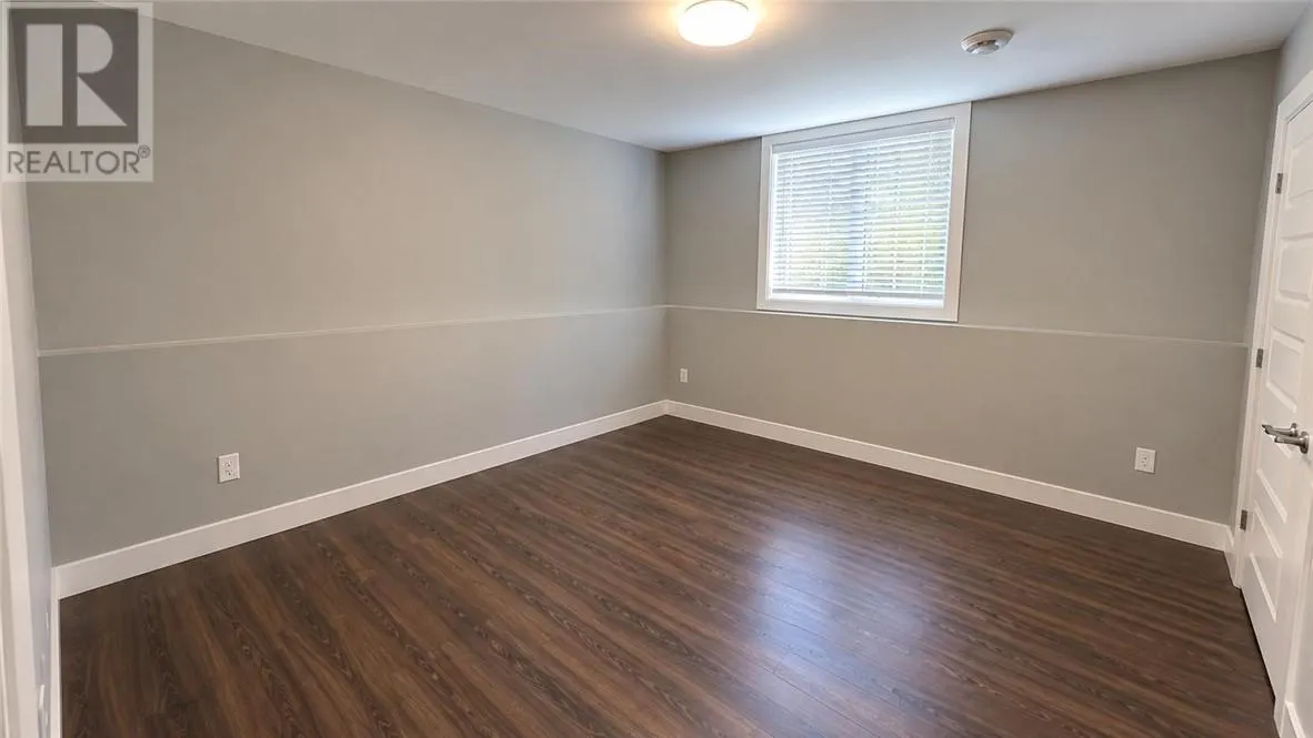 148 Hollybrook Crescent Unit# Lower