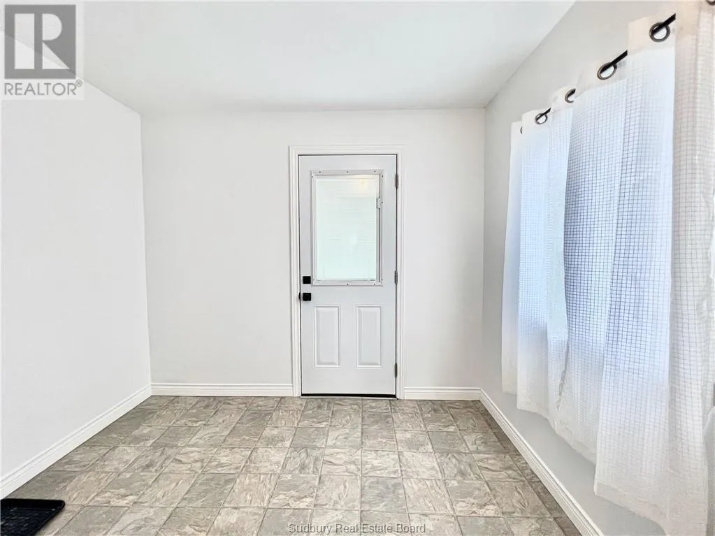 284 Mountain Street Unit# Main Floor