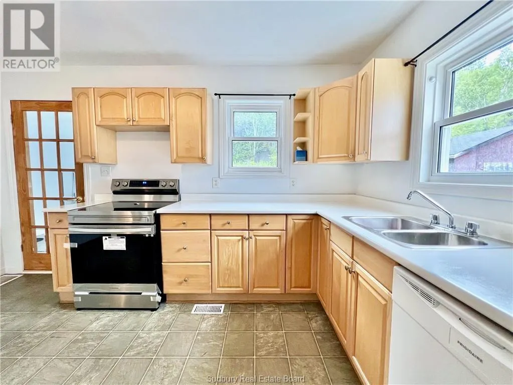 284 Mountain Street Unit# Main Floor